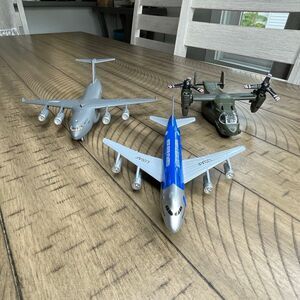 Toy Planes play lot Army Marines US Air Force plane excellent condition